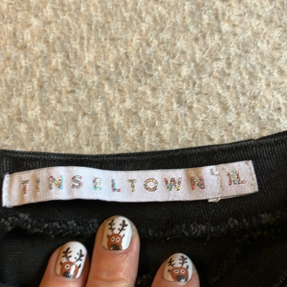 ⭐️skirt with lots  stars on it✨excellent condition - Picture 2 of 9